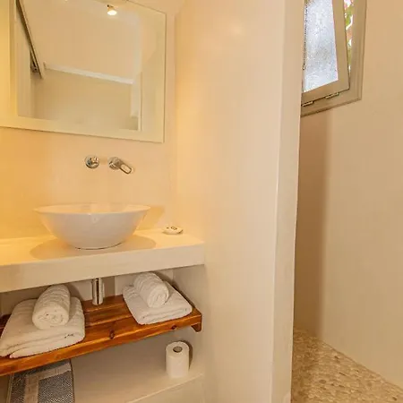 Apartment Strouvalis